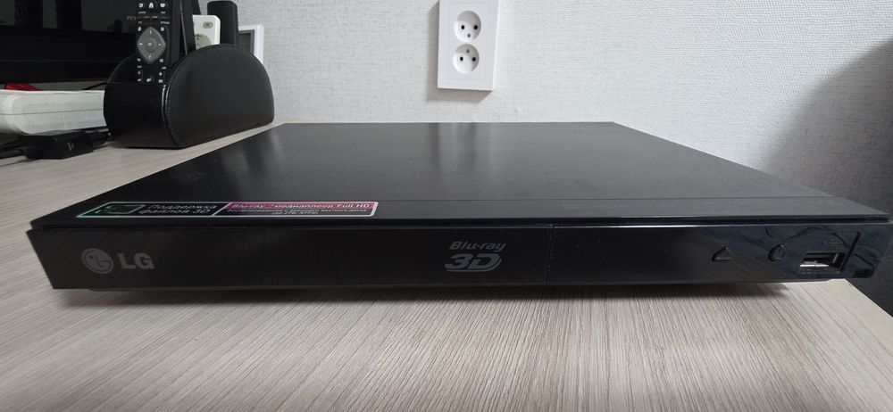 Dvd плеер USB, dvd, mp3, mov идр