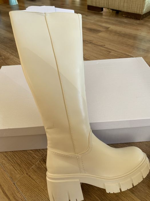 Нови ботуши ABOUT YOU