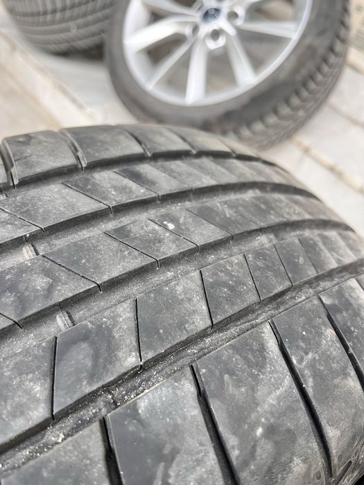 235/45/18 2бр Bridgestone Гуми