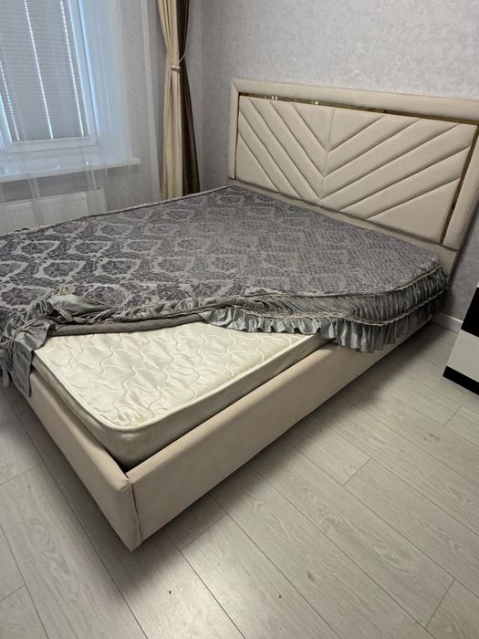 Продам двухспальные кровать