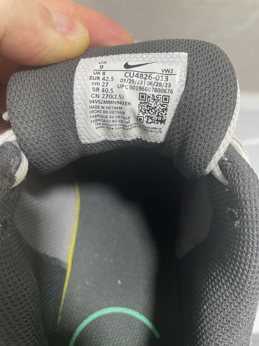 Продам оригинальные кроссовки Nike Air