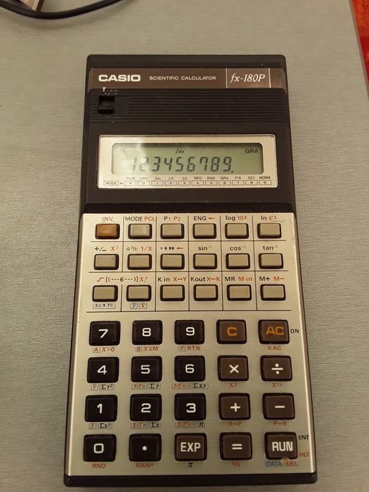 Calculator științific Casio Texas Instruments