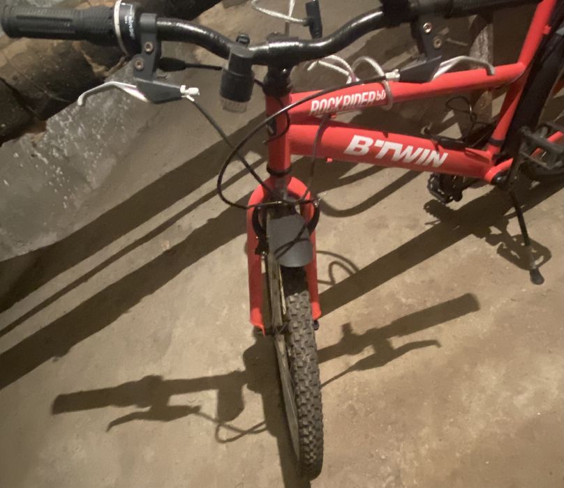 Vând bicicleta fete
