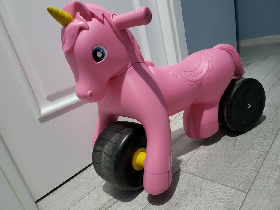 Tricicleta Feber design unicorn roz, pentru copii mici