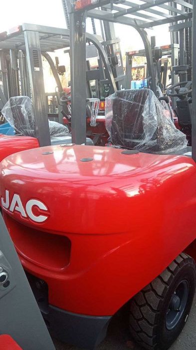 JAK  kara arenda 3 tonna 3 metrli YANGI IWLAMAGAN