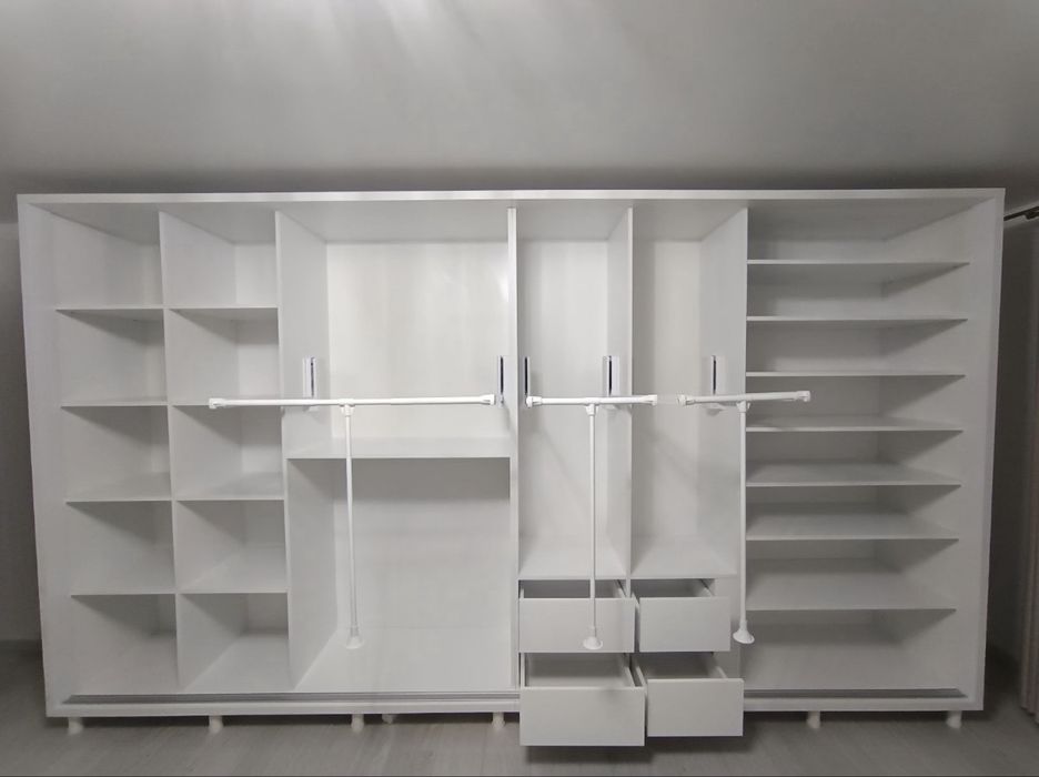 Executăm montaj / mobilier la comandă