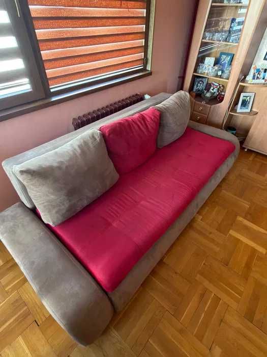 Разтегателен диван - масив, велур, перфектно състояние - 399€