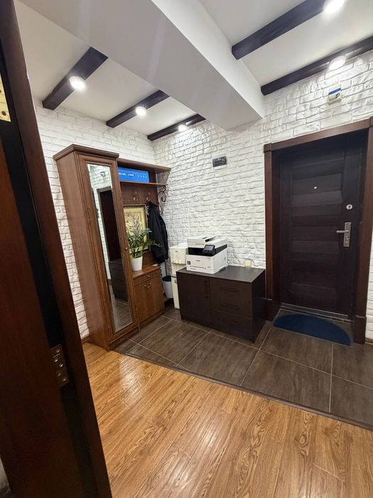 Сдаётся аренда под офис либа под бизнес Мирза улугбек рн ц2