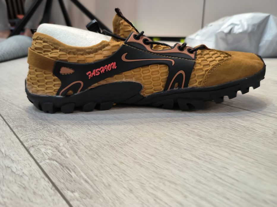 Pantofi sport drumetii