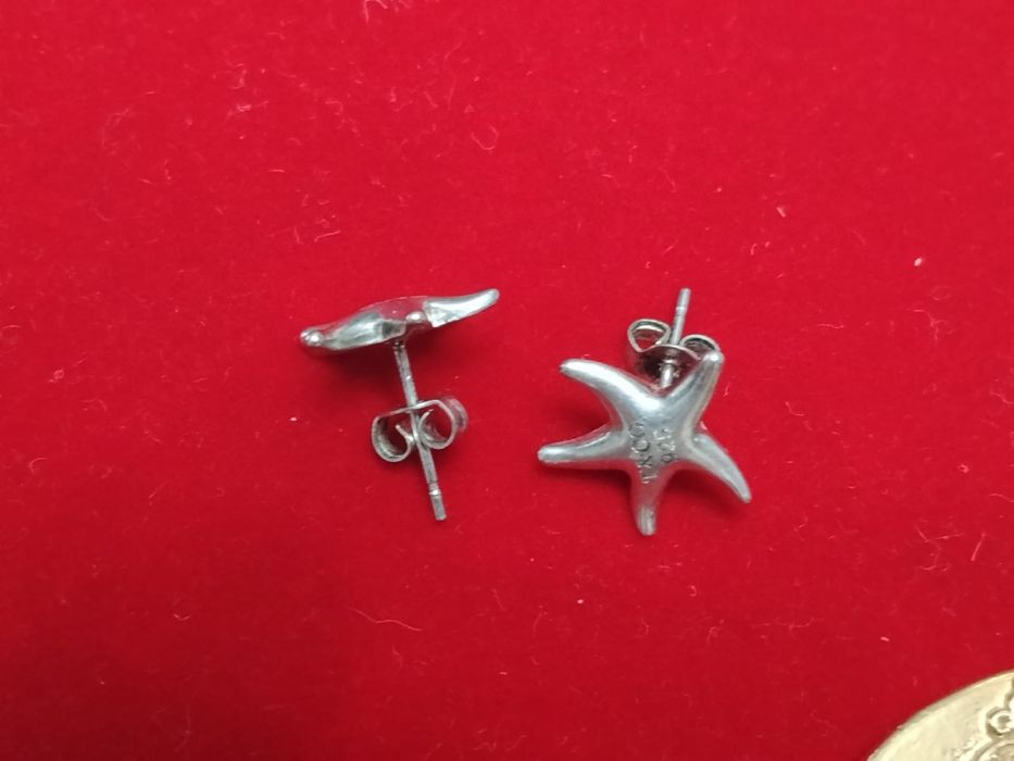 Продам серьги-гвоздики Tiffany & Co. Elsa Peretti