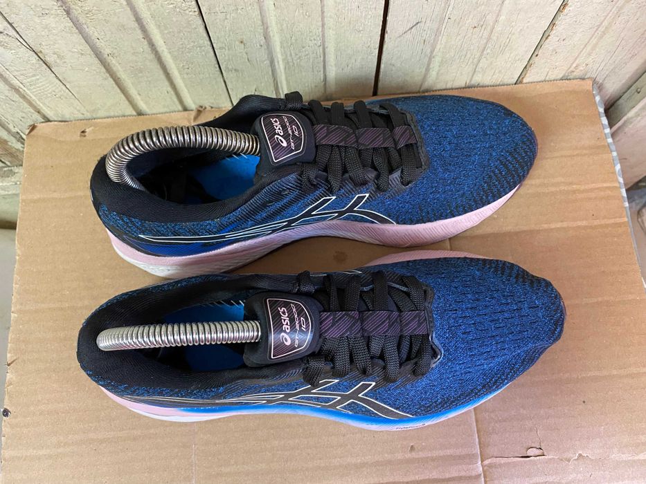 ''Asics GT-2000 10''оригинални маратонки  38.5 номер.