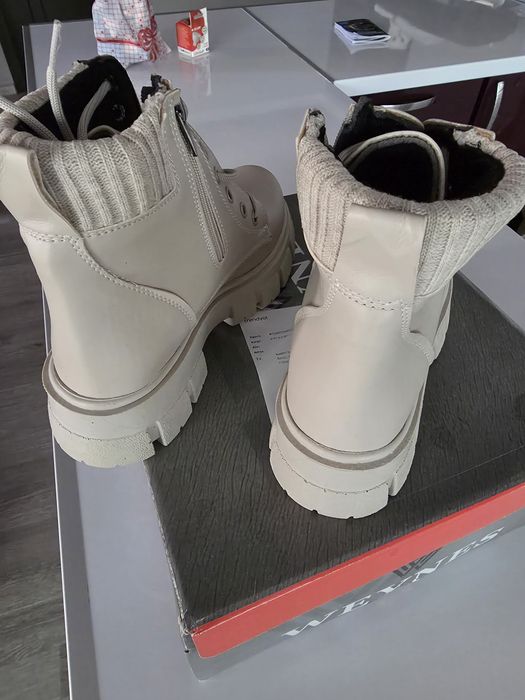 Женски боти естествена кожа