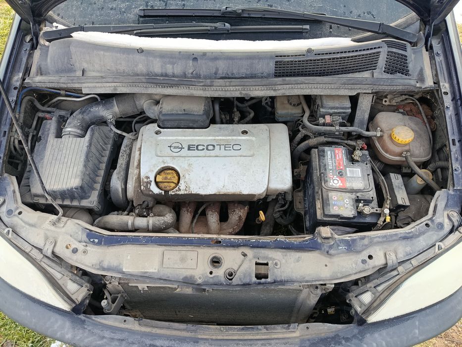 Продава се на Части Opel Zafira A