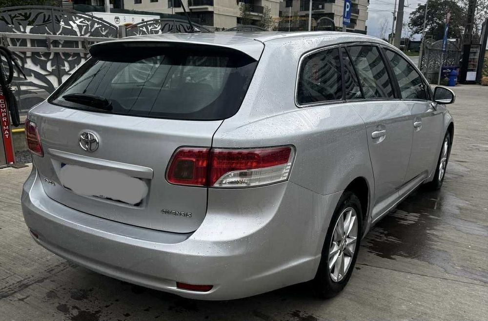 Toyota Avensis 2.0 diesell 2011