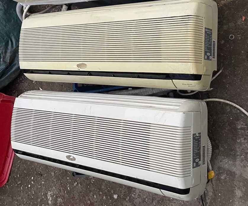 Doua aparate aparate de aer conditionat +2 exterioare bonus