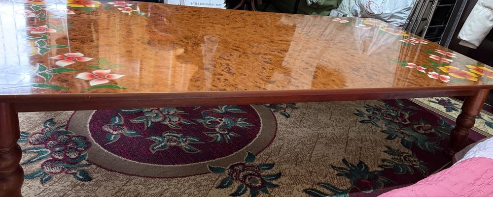 Продается стол хантахта