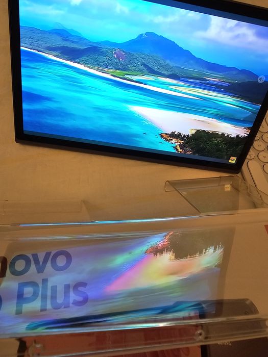 Lenovo Tab Plus - Tableta + stylus + tastatura + mouse