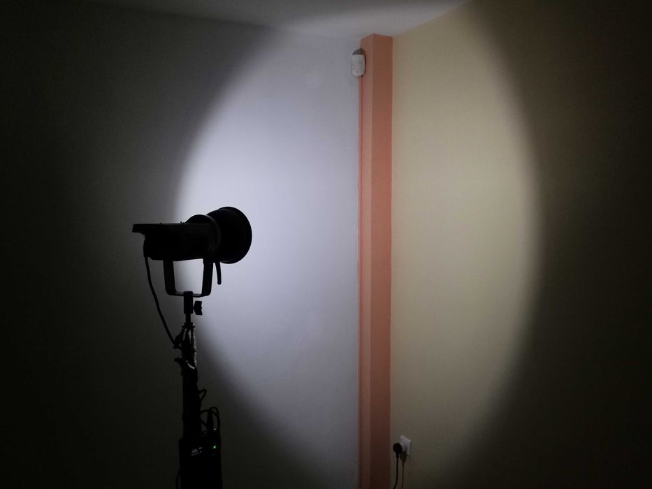 Aputure Light Storm LS C120D II (V-mount) професионално LED осветление за фотография, видео или влогинг