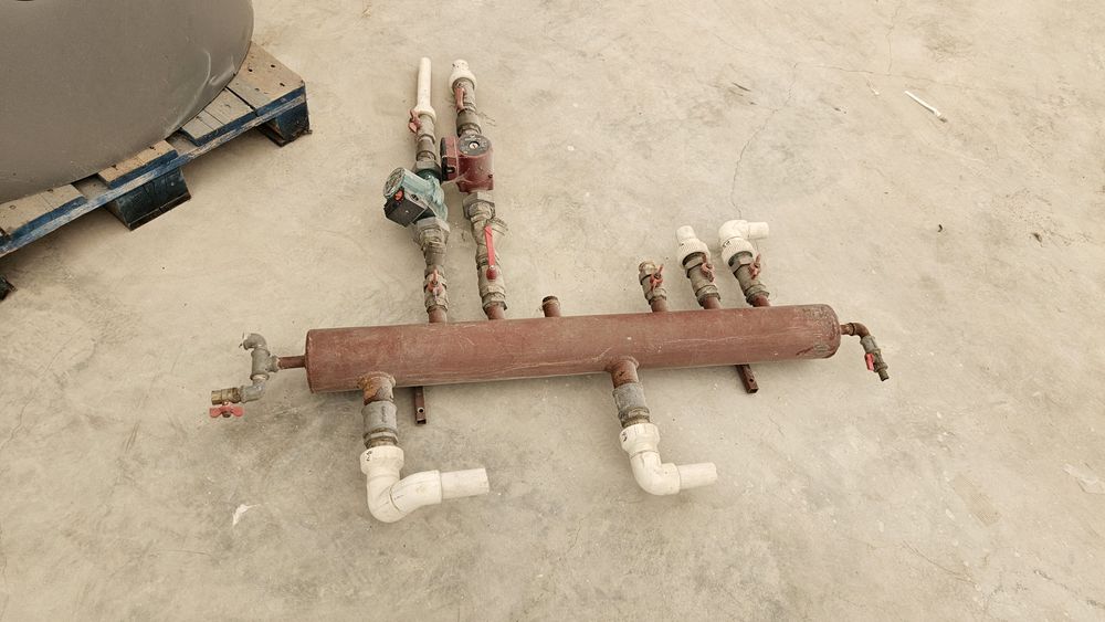 Distribuitor apa calda, echipat cu 2 pompe DAB