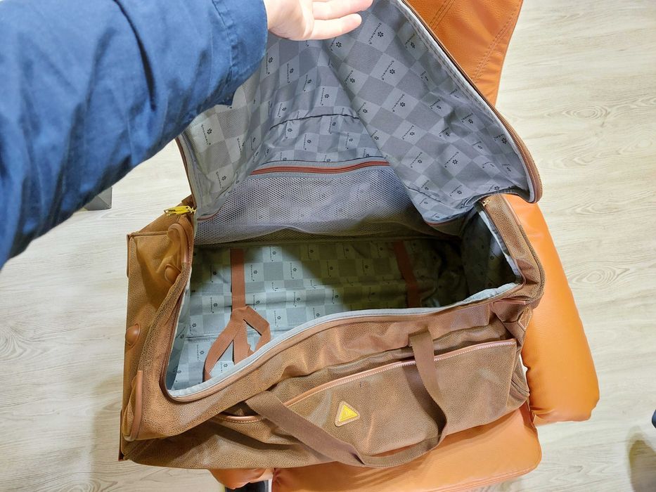 Troler Preț inițial: 400 lei Preț: 120 lei