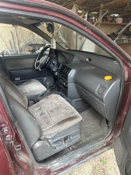 Mitsubishi space wagon