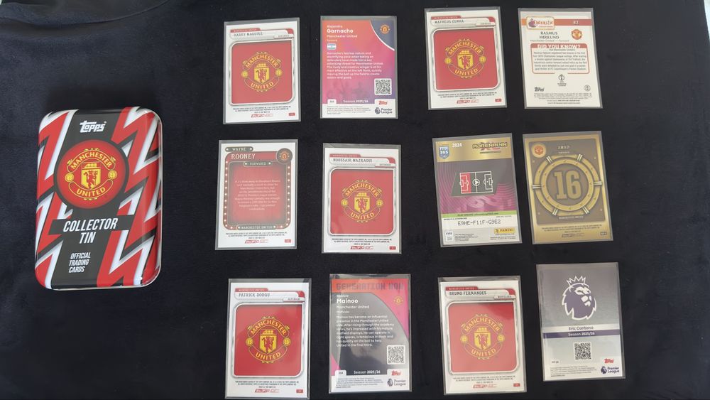 Lot Manchester United 12 Carduri , 1 numerotat , 1 gold vault etc