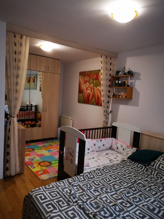 Apartament de închiriat cu curte