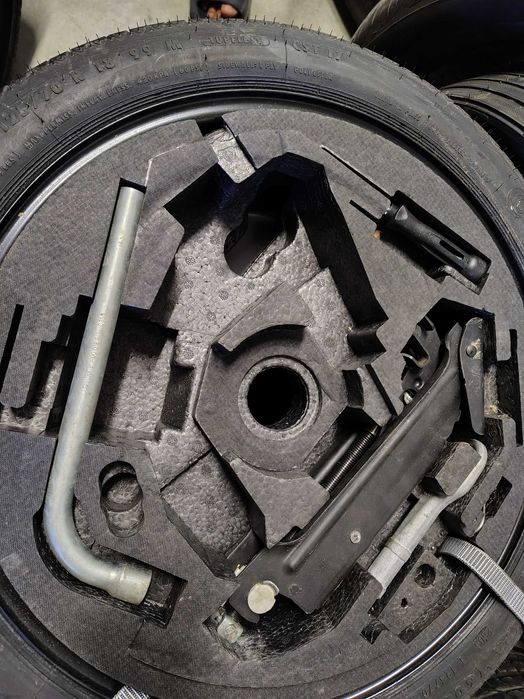 ПАТЕРИЦА 18ка за  VW Golf,Touran с крик и др. цена за брой