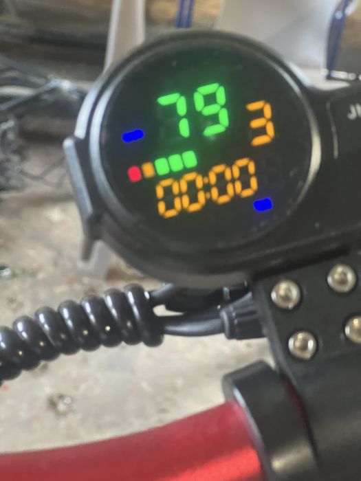 Troti kugo g booster schimb cu iphone sau samsung