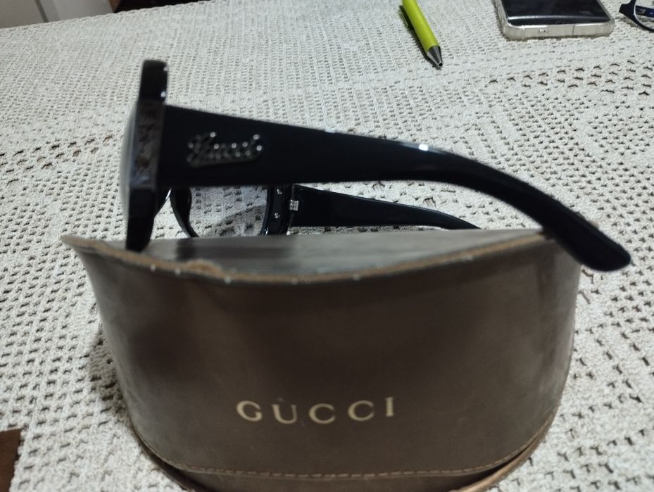 Слънчеви очила Gucci оригинални Перфектно състояние.