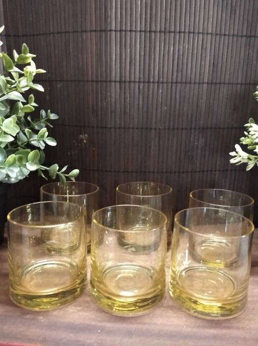 Стари чаши от цветно стъкло - ЛССР