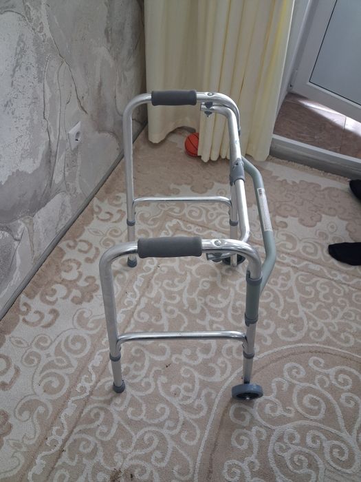 Ходунки Lifcor до 100кг