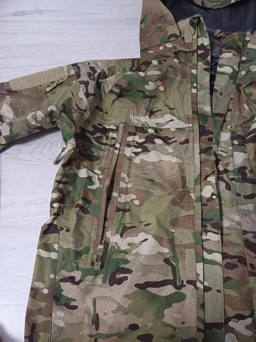Geaca gore- tex camuflaj