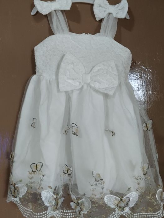 Продавам роклички 30 лв