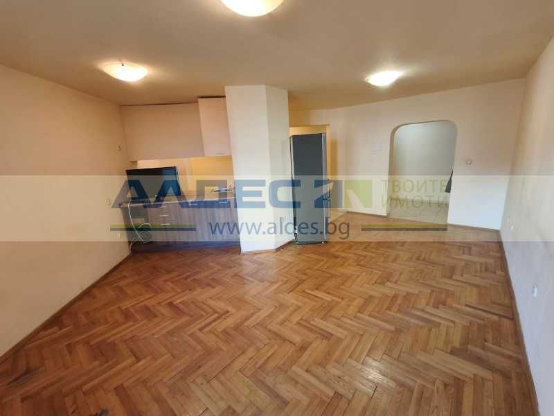 Продава се Тристаен апартамент в София, Борово - 132 кв.м за 1063 €/кв.м - Снимка #1