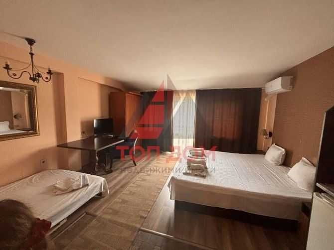 Дава се под наем Едностаен апартамент в Варна, Център - 30 кв.м за 331.5 € - Снимка #1