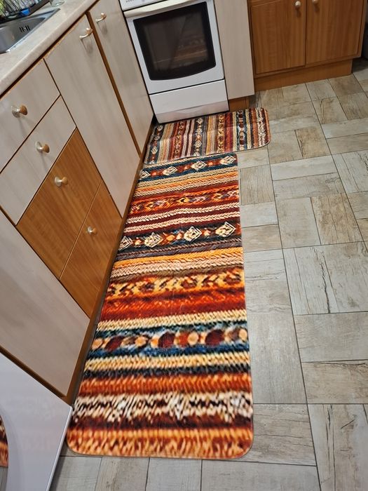 Две килимчета за кухня