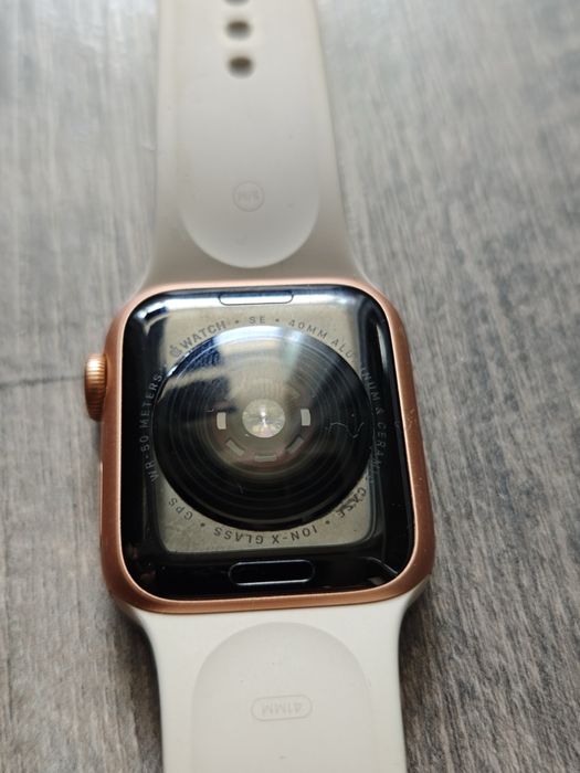 Apple Watch SE 40mm starlight