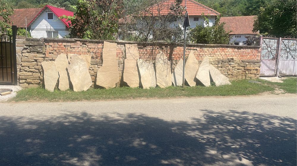 Vând piatra de placat si de pavat(50 de lei m2)