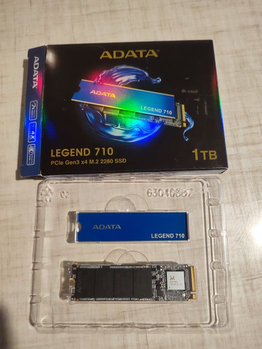 Ssd m2 adata 1tb, мышка, райзер все новое