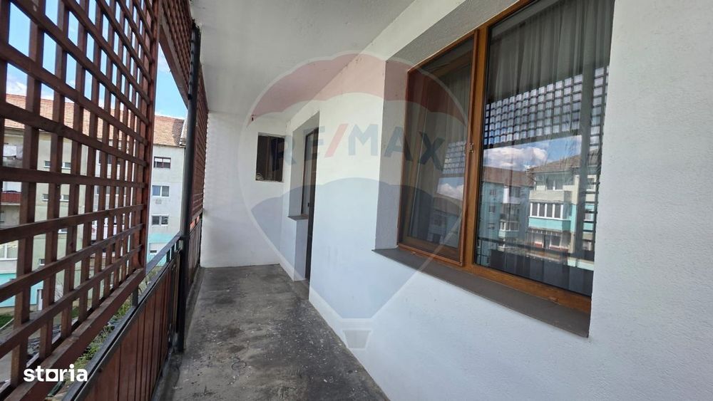 Apartament cu 3 camere de închiriat Medias, str Cibin