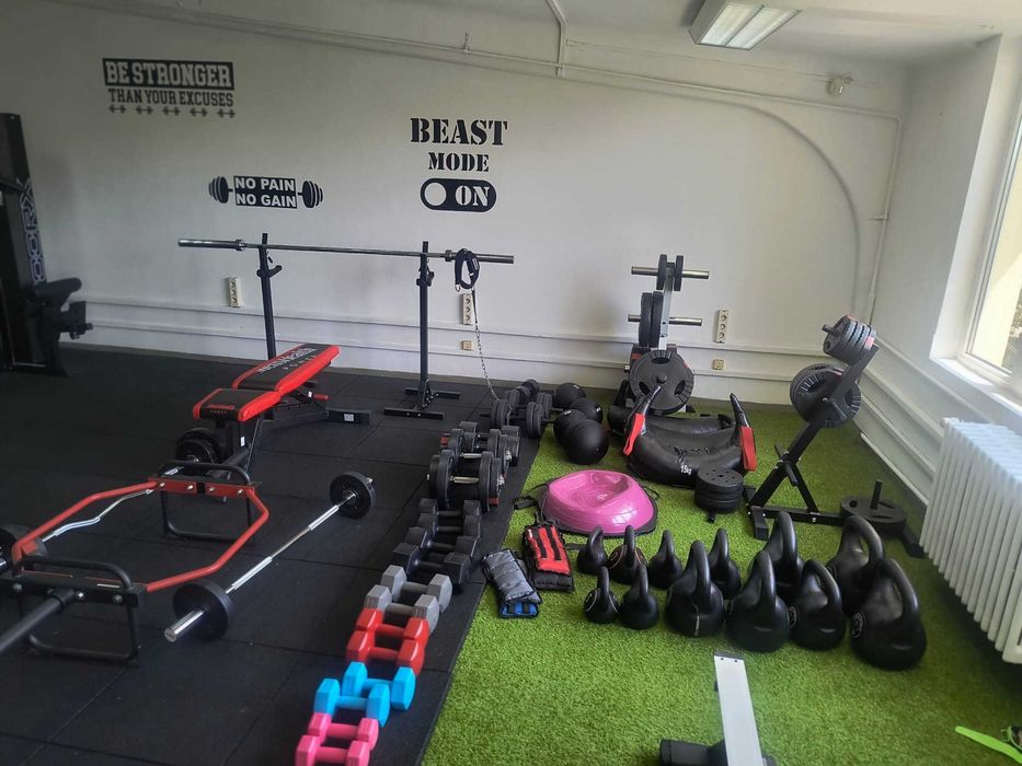 Vand echipament și aparate fitness