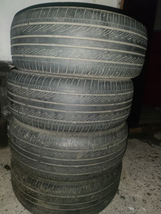 Продам шины 215/55 R17