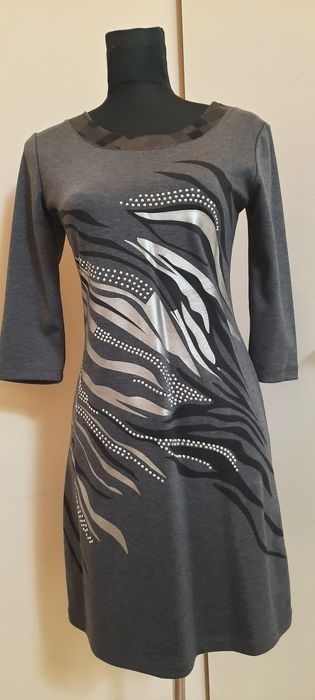 Платья трикотажные.