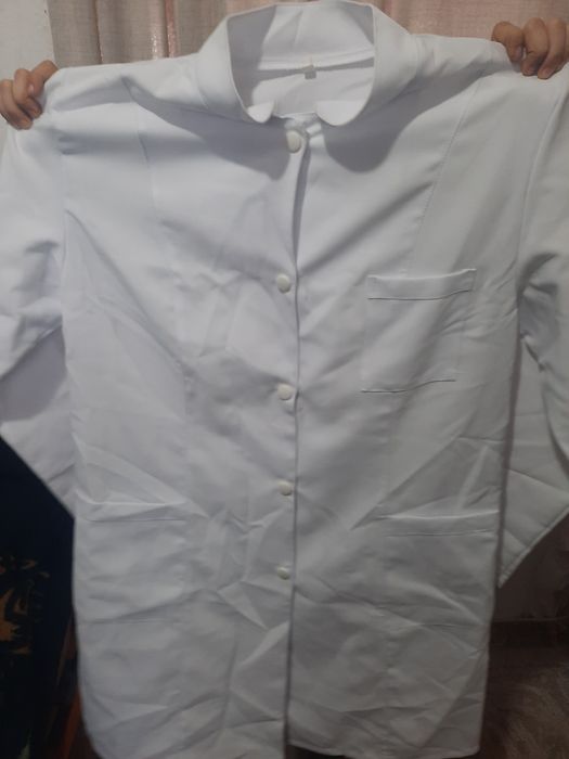 Продам Медицинские халаты новые