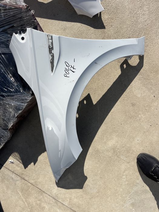 3 броя ляв и 1 брой десен калник VW Polo 6 2017-