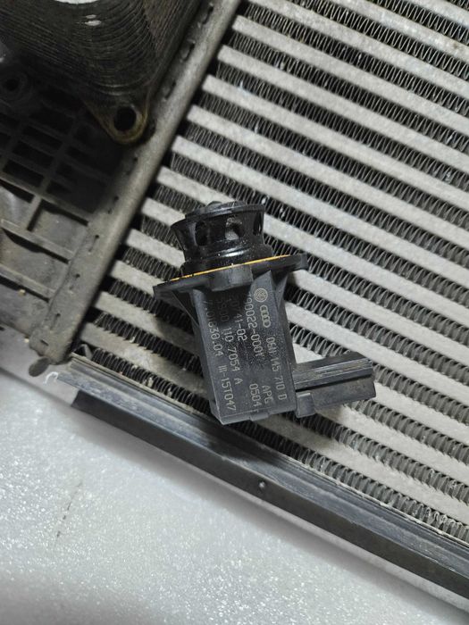 Vw Golf 5/ 6 GTI  интеркулер , помпа,маслен радиатор, блоу оф