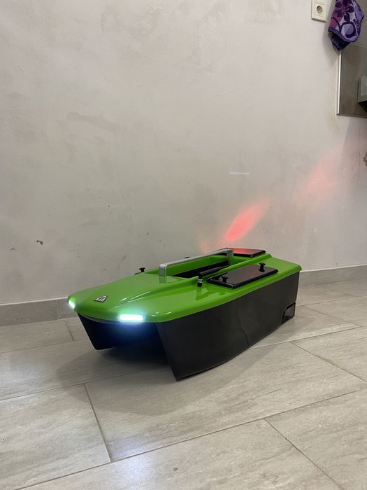 Лодка за захранка