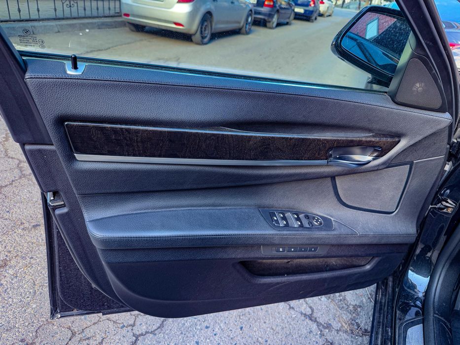 BMW Seria 7 2012 — imagine 5