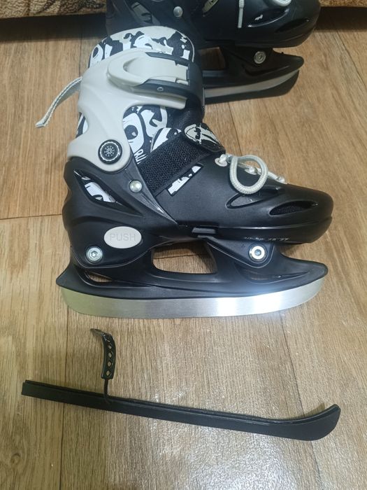 Коньки детские..